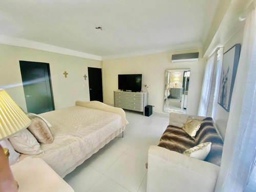 Vendo Apartamento En El Ensanches Serralles