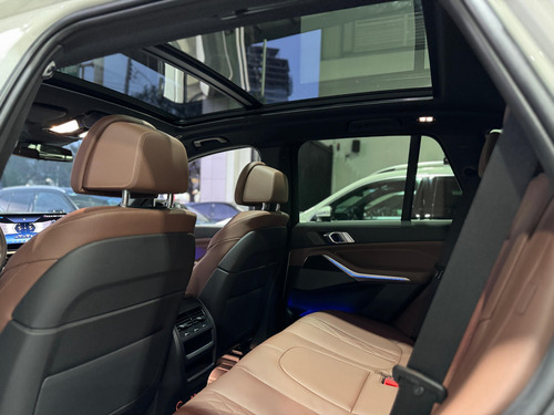 BMW X5 4.4 V8 M60I