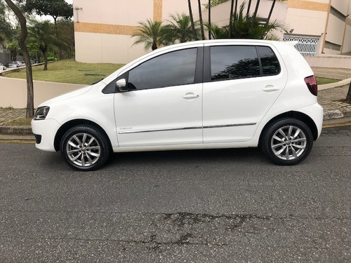Volkswagen Fox Highline 1.6 Completo Total Flex