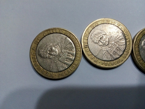 Imagen 9 de 10 de Moneda 100 Pesos - Con Falla - Chile -( Valor Por 4 )