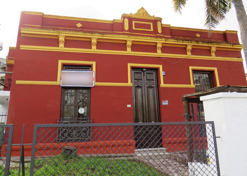 Venta Casa   Con  Renta Cuatro Dormitorios Sayago