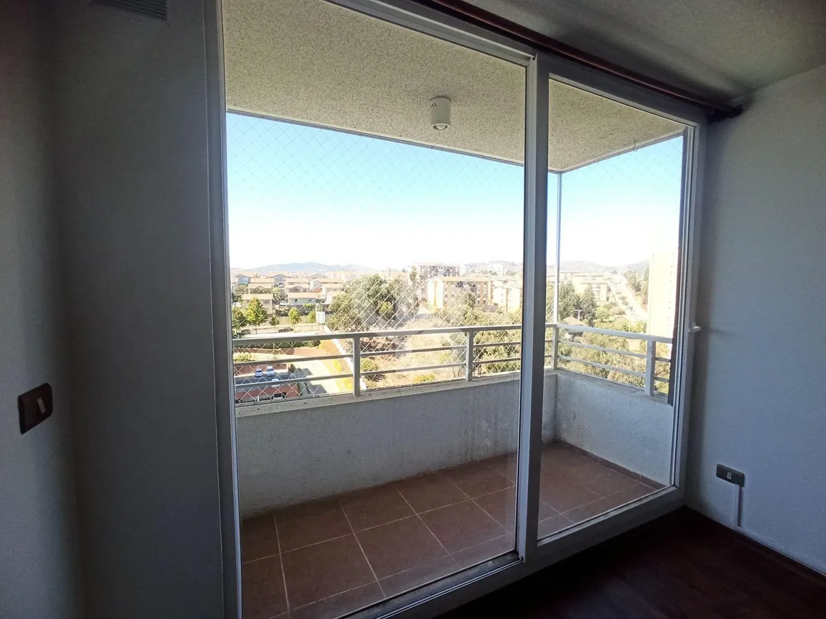 Imagen 3 de 18 de Amplio Dpto Con Piscina En Viña Del Mar