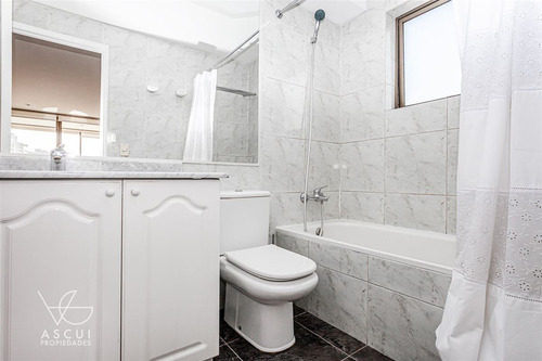 Departamento En Venta De 3 Dorm. En Las Condes