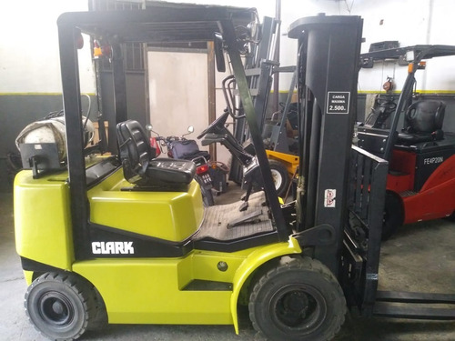 Autoelevador Clark Cgp 25 2500 Kg (genesis 1)