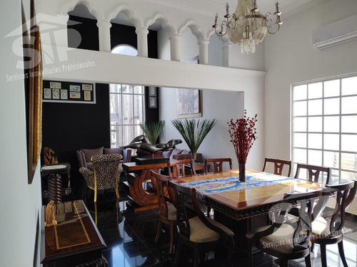 Residencia De Un Piso Al Nte Venta O Renta