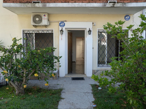 Alquiler De Casa En Planta Baja Con Jardín Malvin