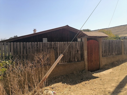 Casa A Cuadras De La Playa, Agua Potable.