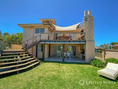 Imagen 9 de 30 de El Chorro, Casa De 4 Dormitorios Con Vista Al Mar - Manantiales Altos De Punta Piedras