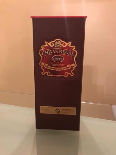 Botella Y Caja Vacía De Whisky Chivas Regal Extra