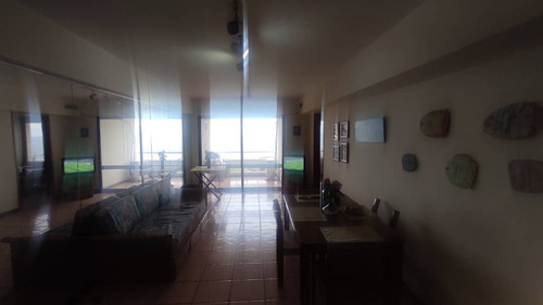 Imagen 2 de 12 de Best House Vende Excelente Apartamento En Caraballeda, La Guaira.