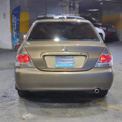 Imagen 5 de 13 de Mitsubishi Lancer Glx Aut Año 2011