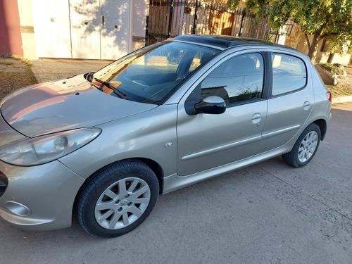 Peugeot 207 1.6 Xt