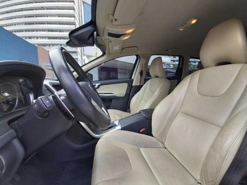 Volvo Xc60 - 2015/2015 2.0 T5 Comfort Fwd Turbo Gasolina ..