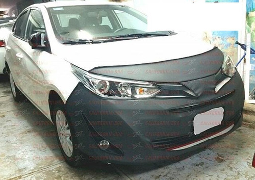 Antifaz Toyota Yaris 2018 2019 Negro Brillante Hatchback