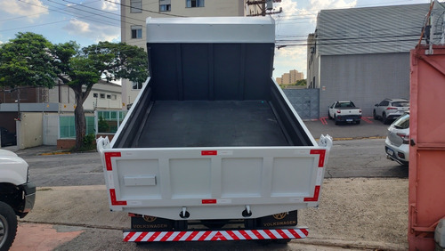 Volkswagen 10-160 Modelo 2014 Com Caçamba