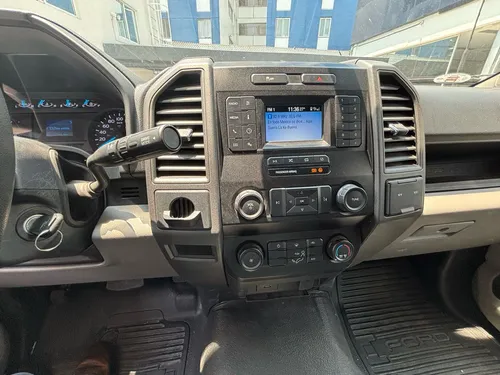 Ford F-550 6.8 Xl At