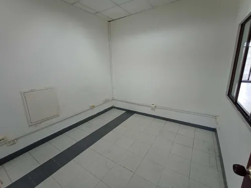 Local En Arriendo En Sector Av 30 De Agosto/pereira (48518).