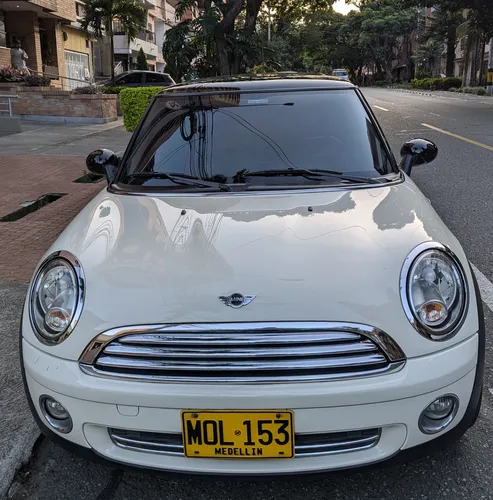 Mini Cooper R56 1.6 Coupe