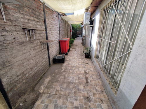 Casa 3d, 1b, 2e, 1bo. - Metro Neptuno.