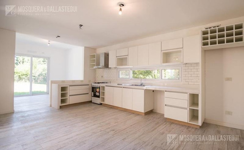 Imagen 4 de 19 de Importante Casa En Santa Barbara