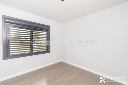 Imagem 8 de 24 de Apartamento, 1 Dormitórios, 33.59 M², Passo Da Areia - 183649