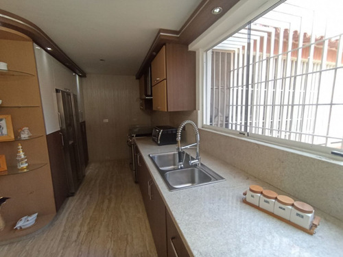 Imagen 5 de 14 de En Venta Townhouse En Urb. El Bosque, Res. Trapiche - Valencia