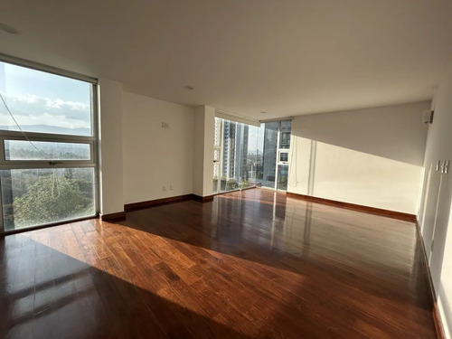 ¡vive Con Estilo En Interlomas! Renta Increíble Casa