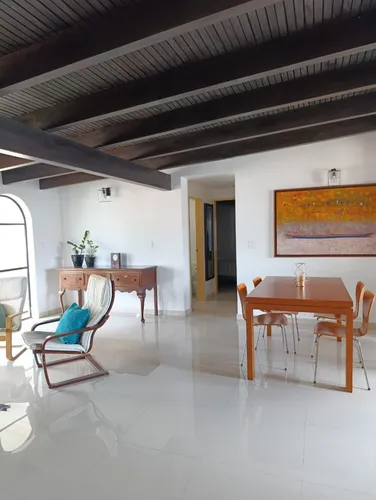 Se Alquila Apartamento En La Urb. Sebucan Con Vista Al Avila Y No Falta El Agua