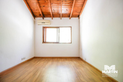 Casa En Venta 3 Amb Con Patio En Munro