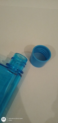 Imagen 4 de 10 de Botella De Agua Notebook 420ml Policarbonato Transparente