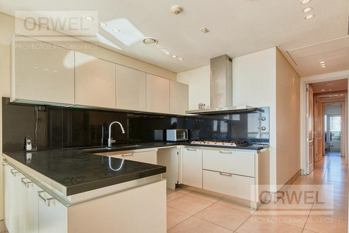 Imagen 10 de 30 de Le Parc Alcorta ! 2 Dorm. Dep. 3 Cocheras. Amenities. Amueblado.