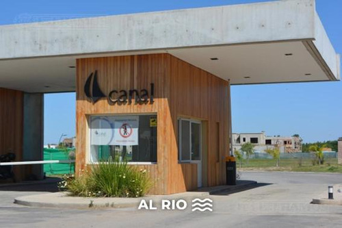 Lote Al Rio De 501m. Barrio El Canal.