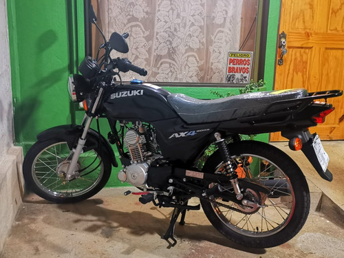 Moto 2022 Suzuki Ax4