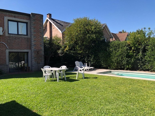 Imagen 2 de 16 de Chalet 4 Ambientes (barrio Cerrado San Jorge)