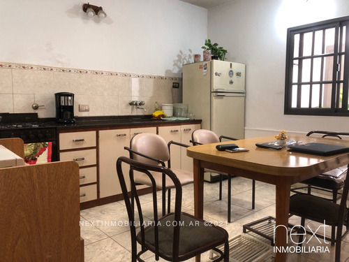 Amplia Casa En Rosario Con Espacio Para Tu Negocio Y Un Departamento Para Alquilar