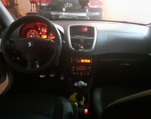 Peugeot 207 Sedan