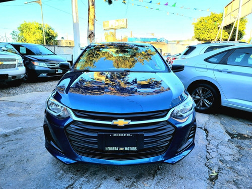 Imagen 2 de 14 de Chevrolet Onix 2021 1.0t Ls Std Modelo 2021