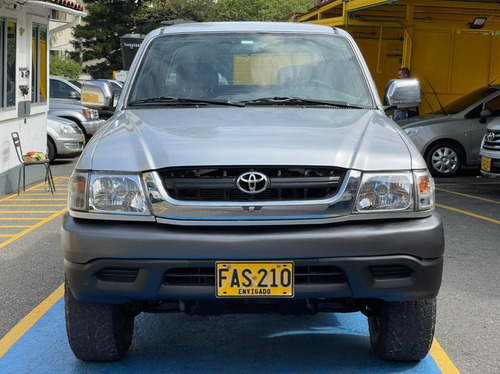Toyota Hilux 2.4 Ex Hi Rider Plus 4x4