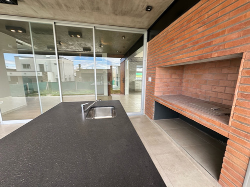 Casa En Venta En Country The Point, Yerba Buena