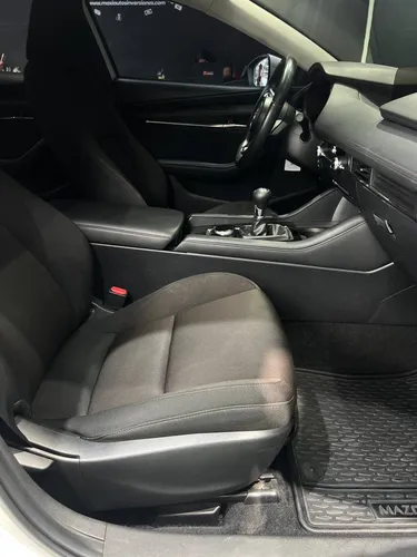 Mazda 3 2.0 Touring mecánico