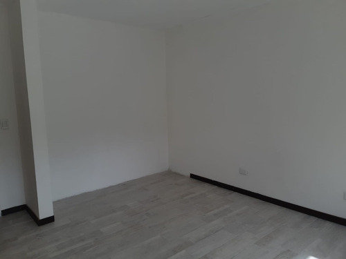 Imagen 20 de 30 de Casa Quinta 4 Amb En Venta Barrio 9 De Abril