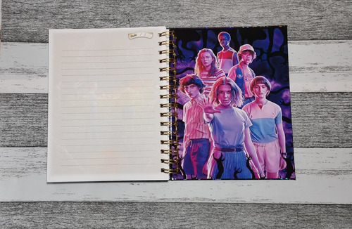 Cuaderno Stranger Things Holográfico Con Esquelas Eleven