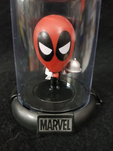 Domez Deadpool Mesero