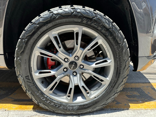 Jeep Grand Cherokee 5.7 Summit 4x4 Mt