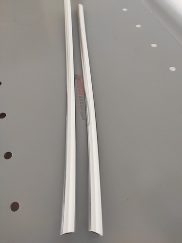 Imagem 2 de 6 de Kit Friso Cromado Grade Polo Virtus Highline + Parachoque Di