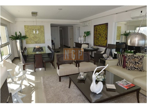 Apartamento En Brava, 3 Dormitorios - Ref: 10113