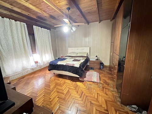 Casa En Bernal, A Pasos De Los Quilmes