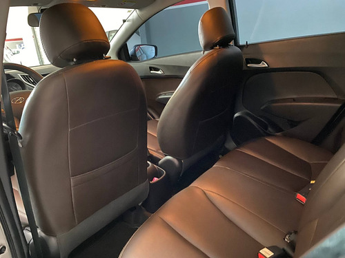 Imagem 11 de 13 de Hyundai Hb20 1.6 Comfort Plus 16v Flex 4p Manual
