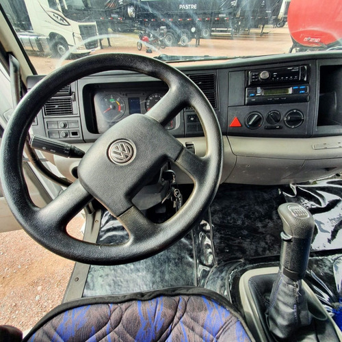 Imagem 14 de 20 de Caminhão 320 Bitruck 8x2 Vw 19.320 No Chassi 2011 Vw 19320