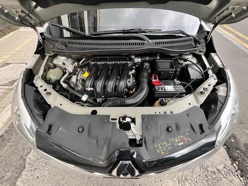 Renault Captur 2.0 Intens Automática